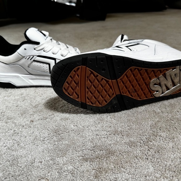 Vans Upland Sneaker - Men's 9.5M - White and Black - Picture 5 of 5